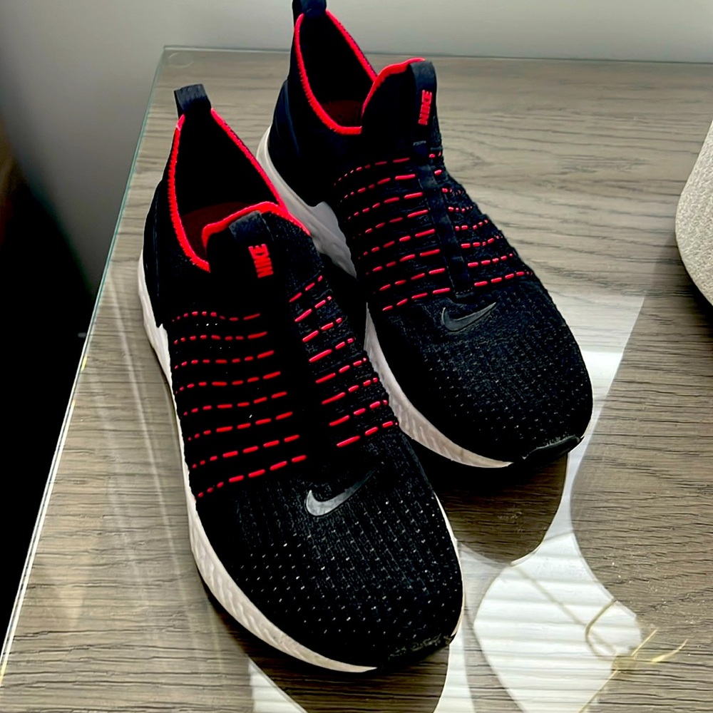 Nike gym shoes